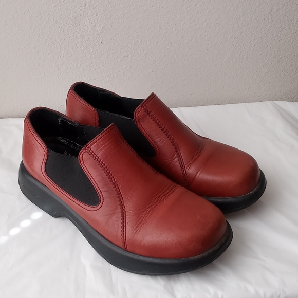 Dansko Shoes - Dansko clogs